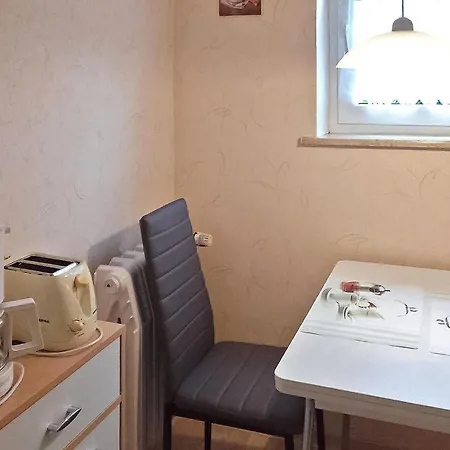 1 Bedroom Amazing In Ostseebad Appartement *