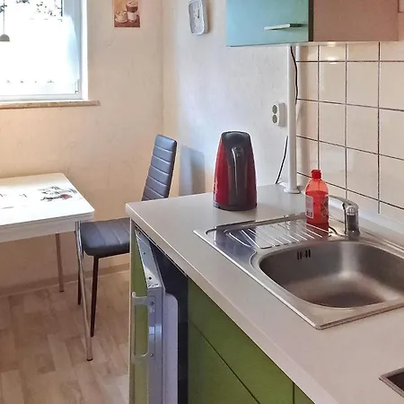 1 Bedroom Amazing In Ostseebad Appartement *